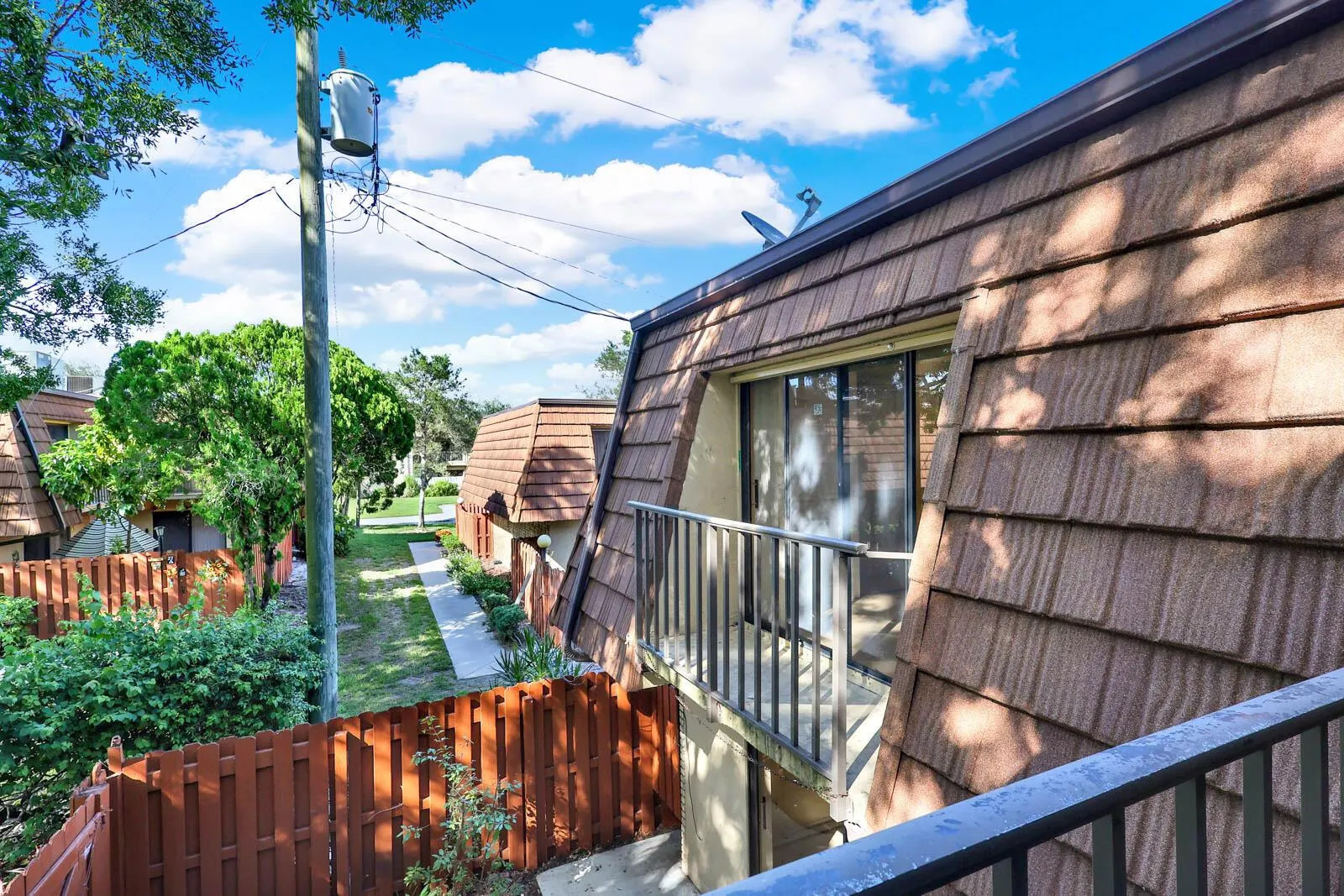 1458 N Lawnwood Circle, #24