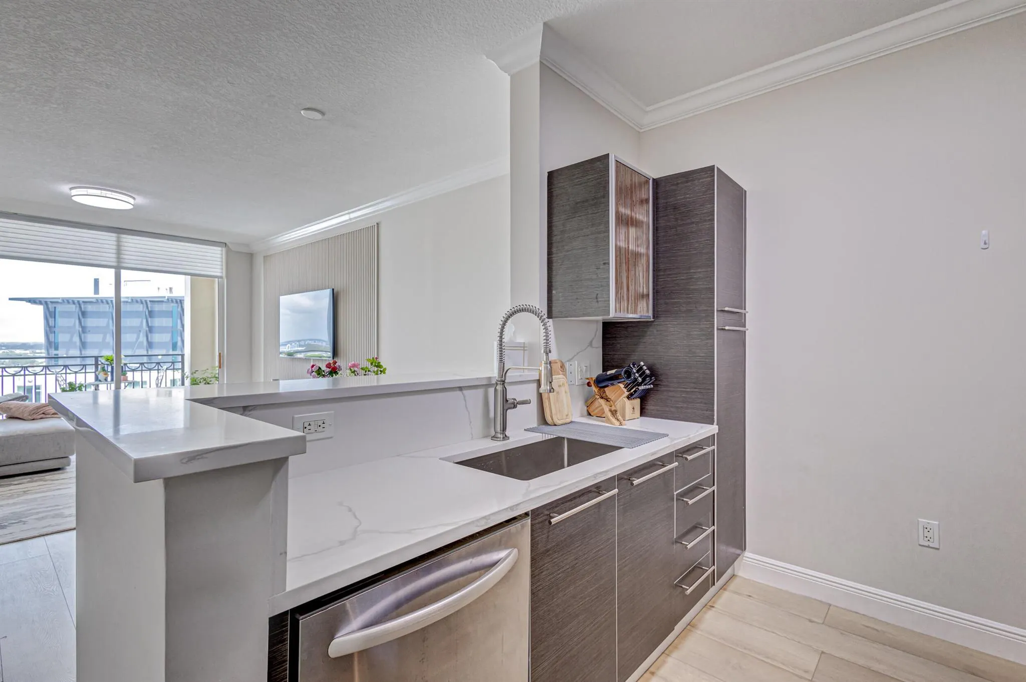 550 Okeechobee Boulevard, #1218