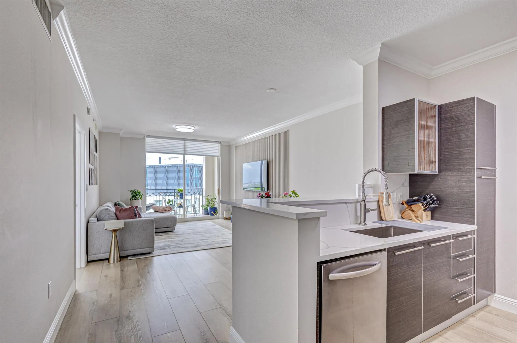 550 Okeechobee Boulevard, #1218
