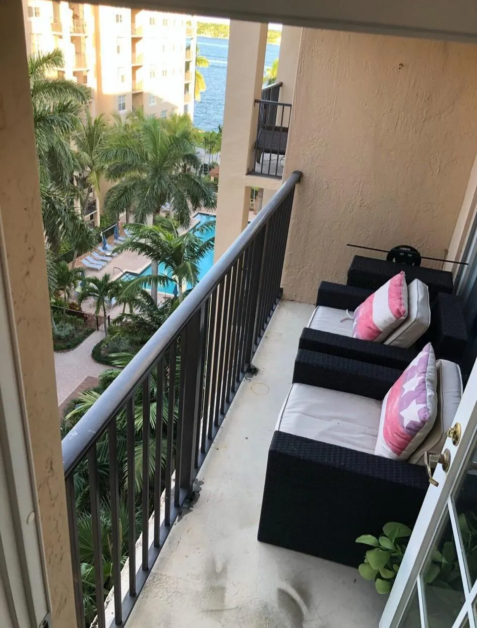 1801 N Flagler Drive, #811