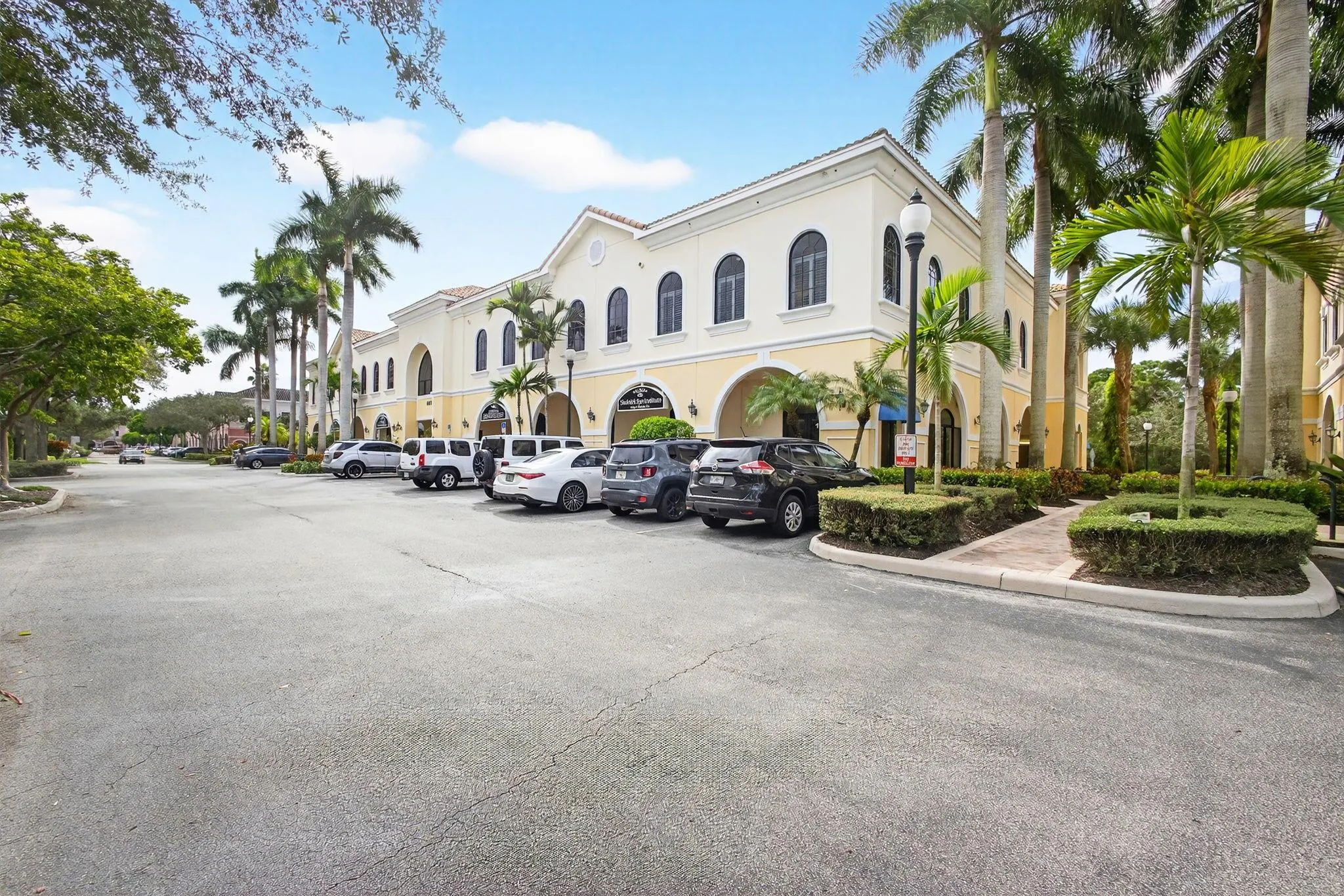 641 University Boulevard, #210