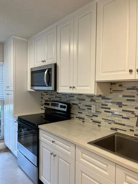 2501 Del Aire Boulevard, #20-B