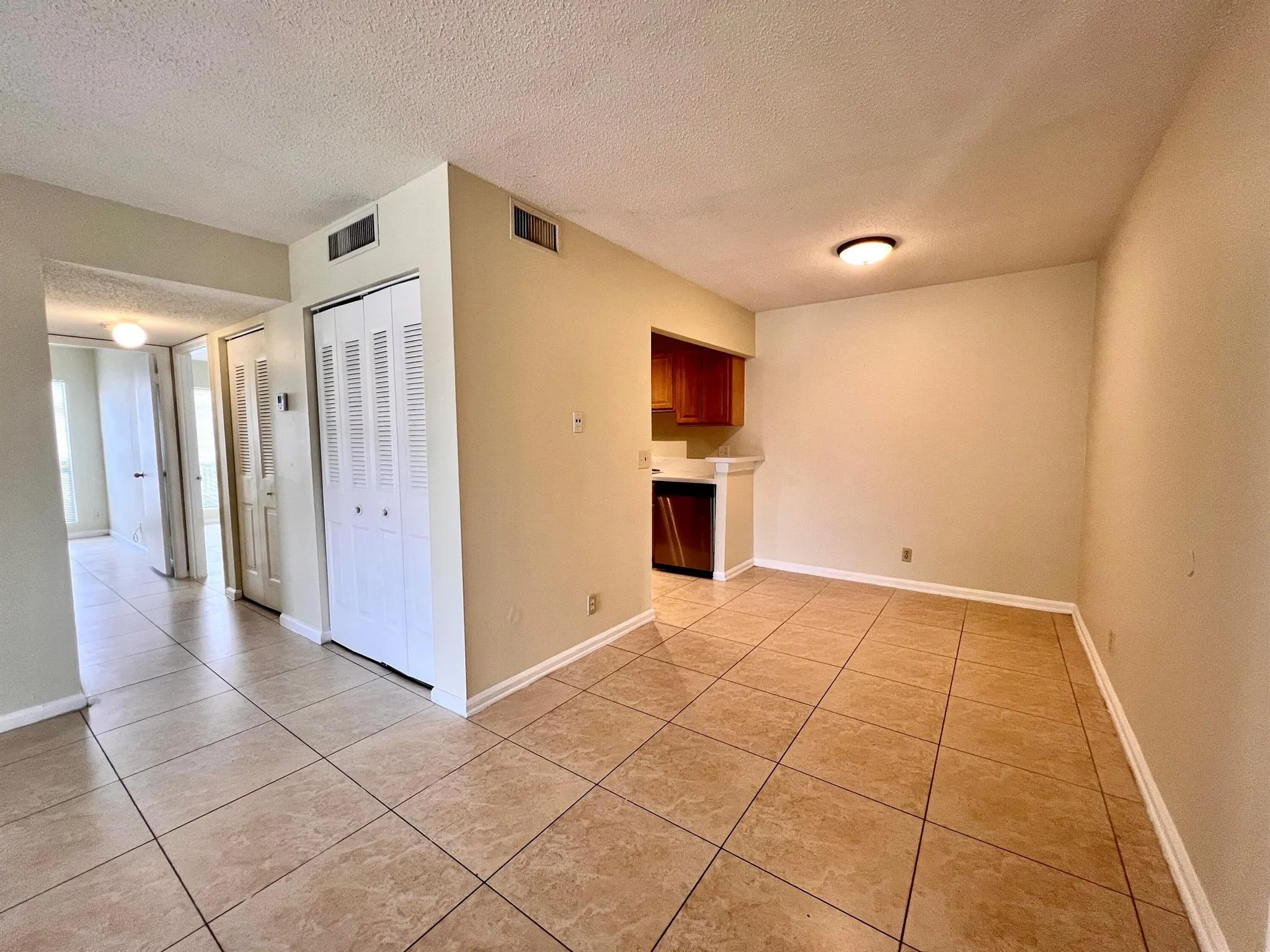 1500 N Congress Avenue, #B64