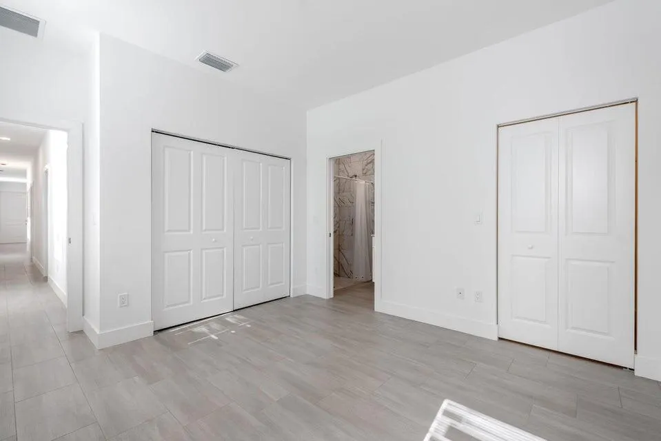 3755 Saginaw Avenue