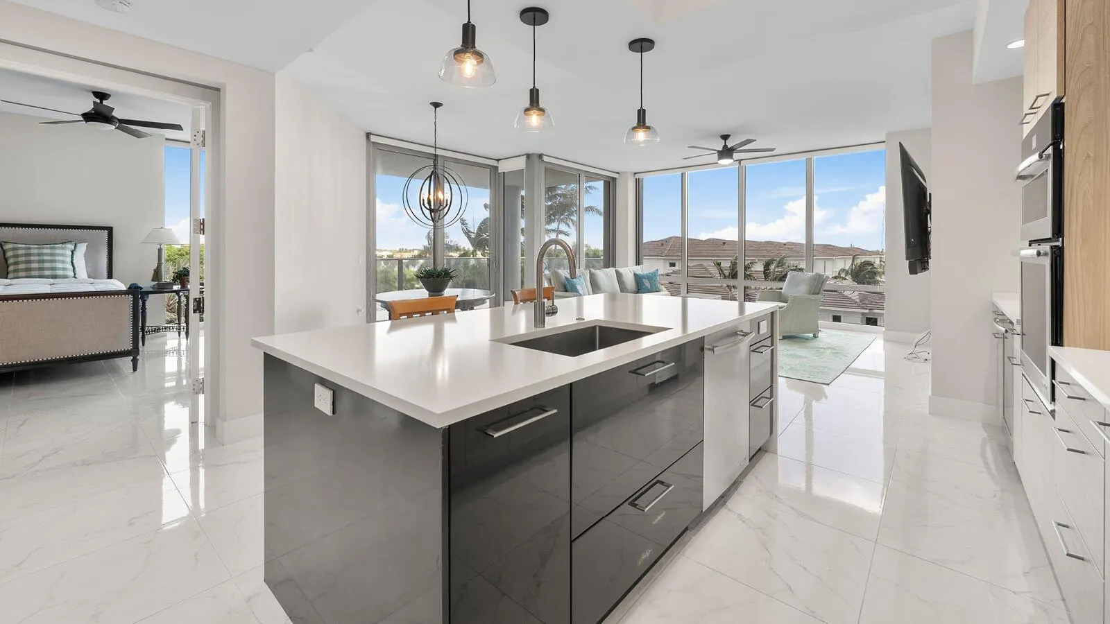 1 Water Club Way, #402