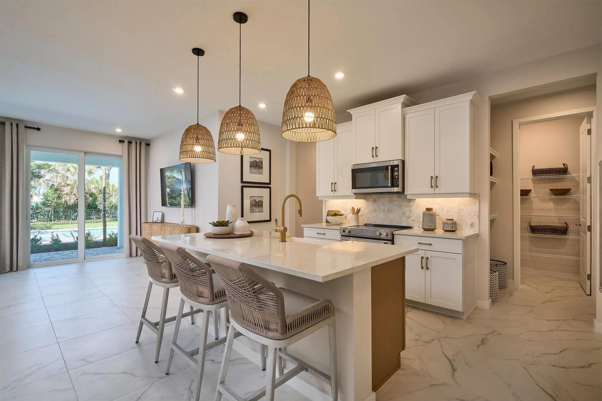 7232 Lenora Lane