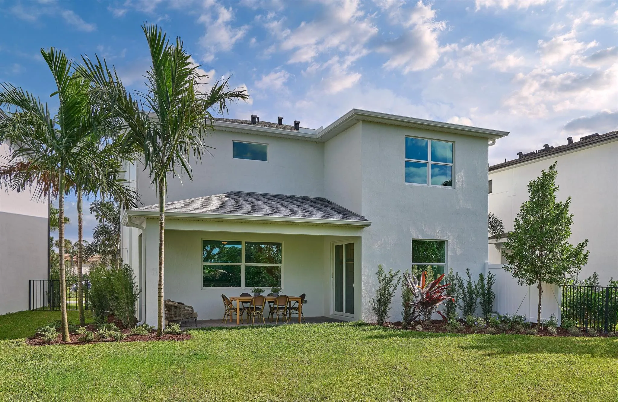 7219 Lenora Lane