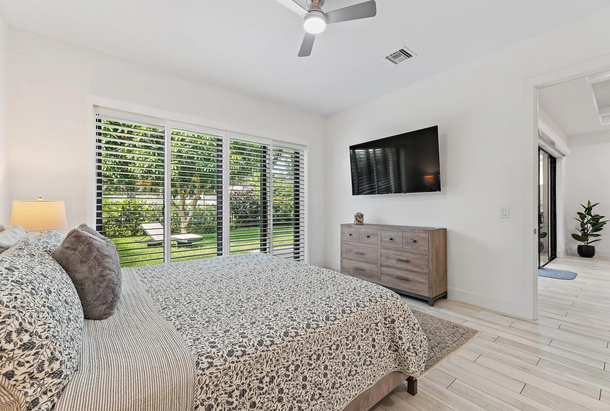 2908 Gin Berry Way