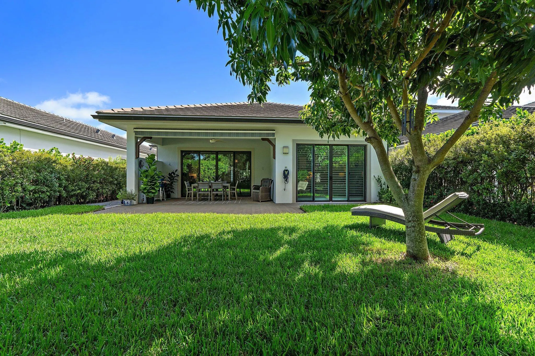 2908 Gin Berry Way