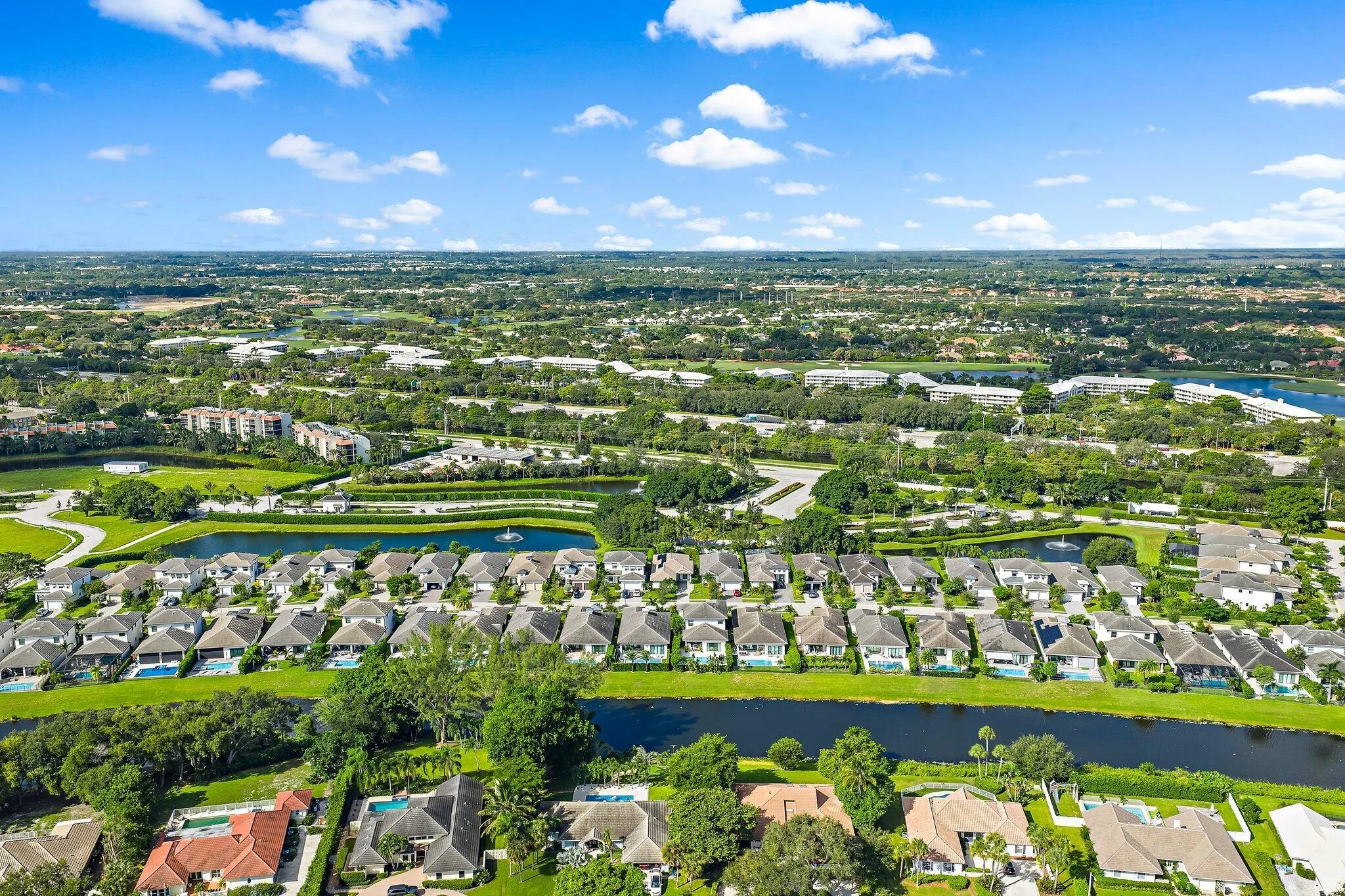 2908 Gin Berry Way