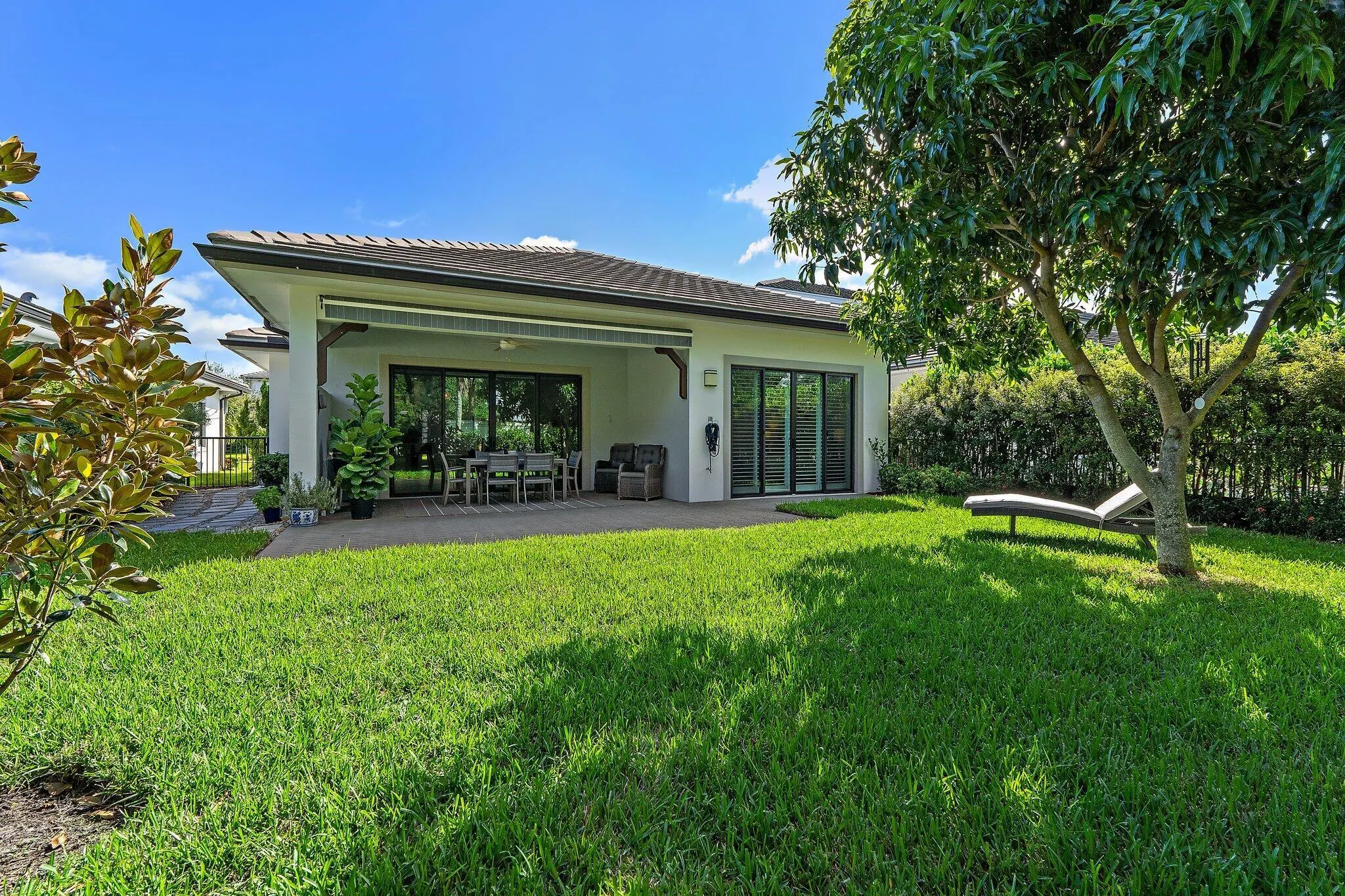 2908 Gin Berry Way