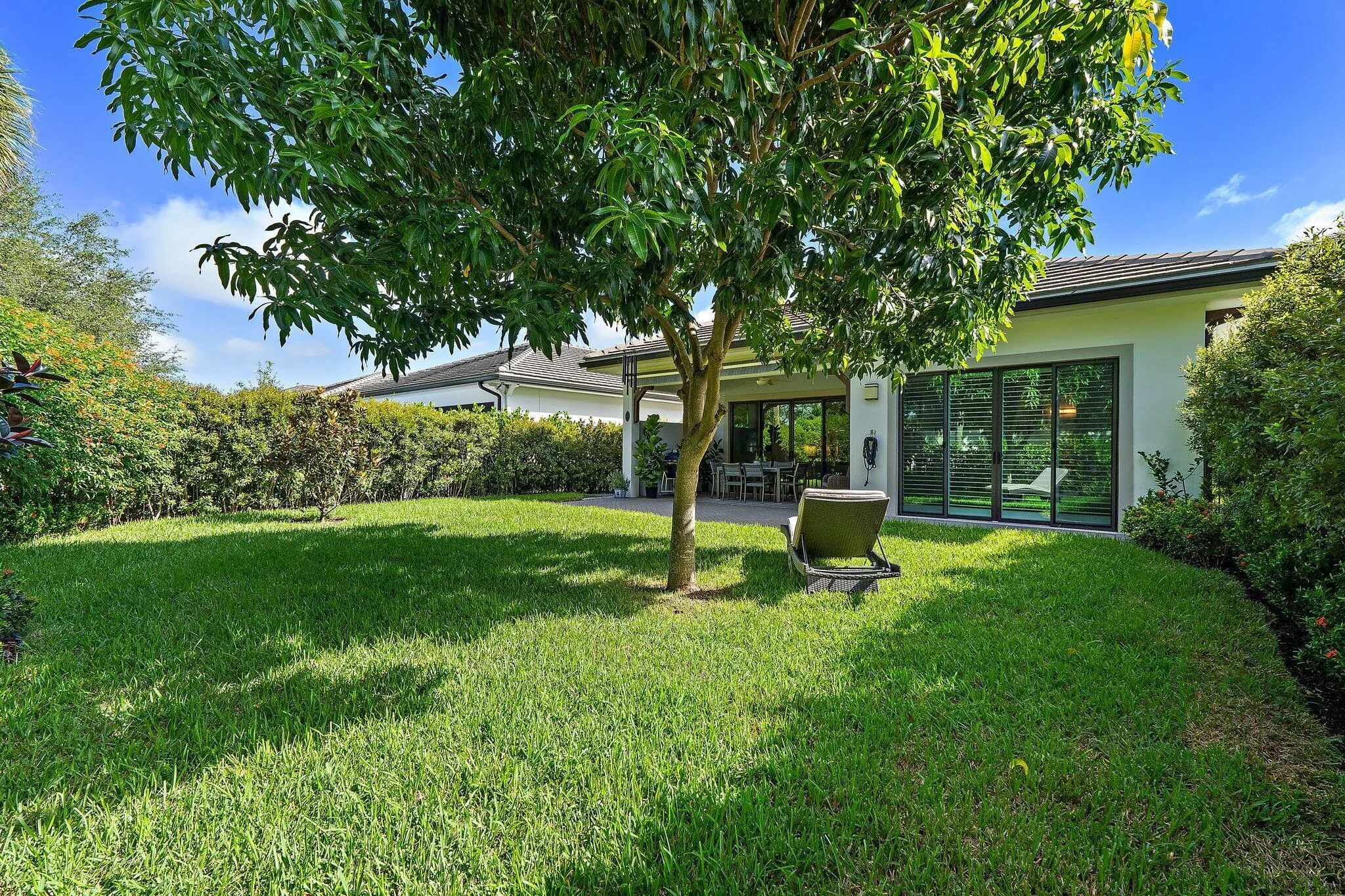 2908 Gin Berry Way