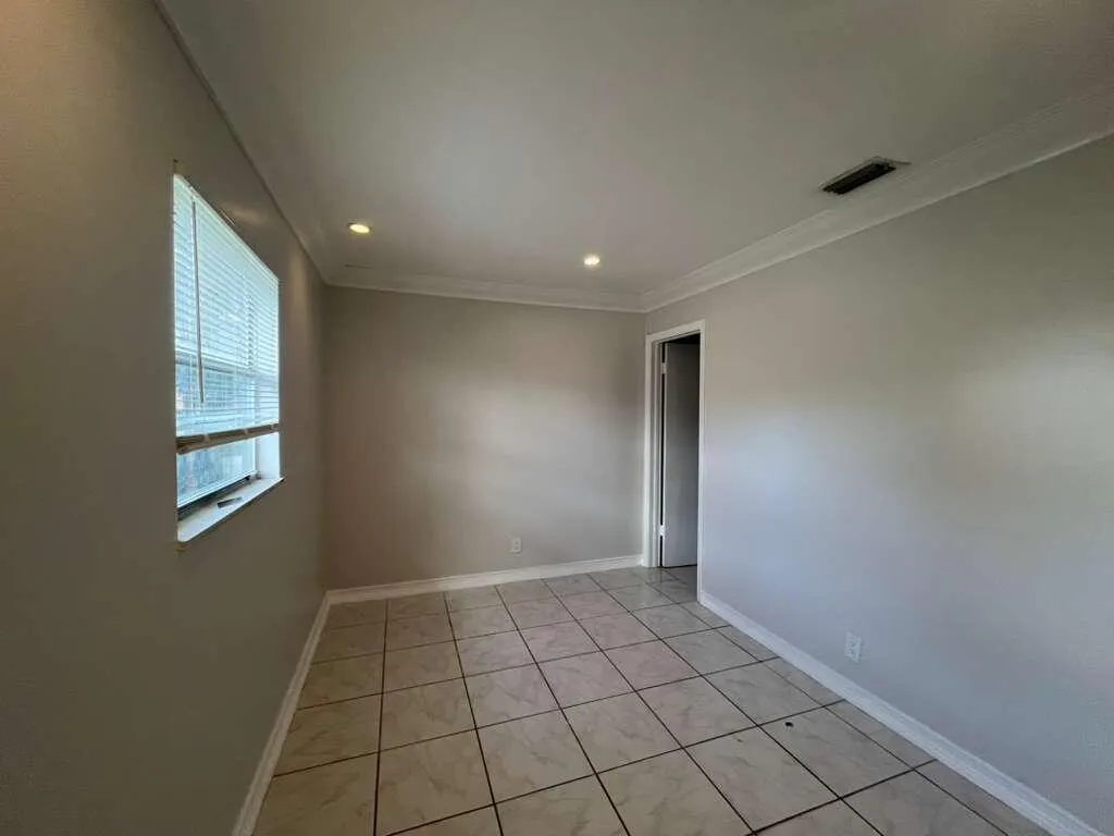 8201 SW 5th Court