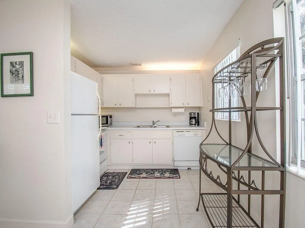2800 Indian River Boulevard, #1