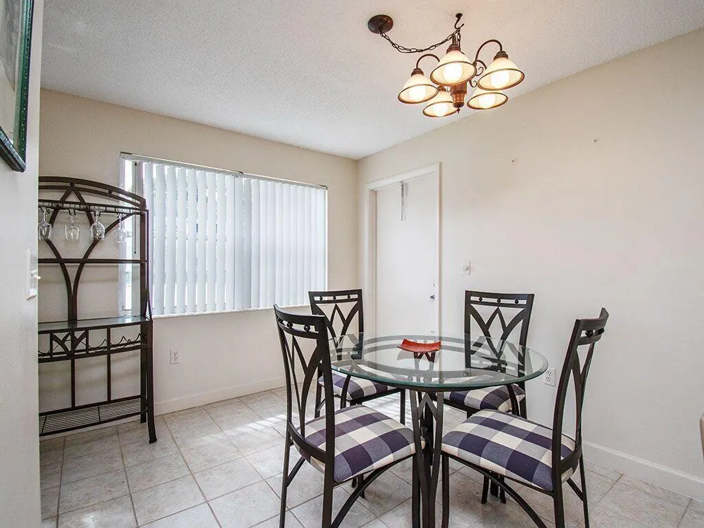 2800 Indian River Boulevard, #1