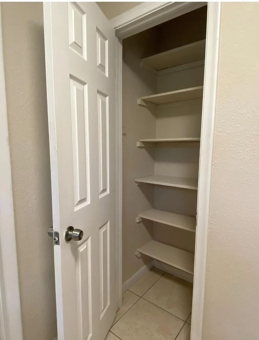 124 Yacht Club Dr. Drive, #8