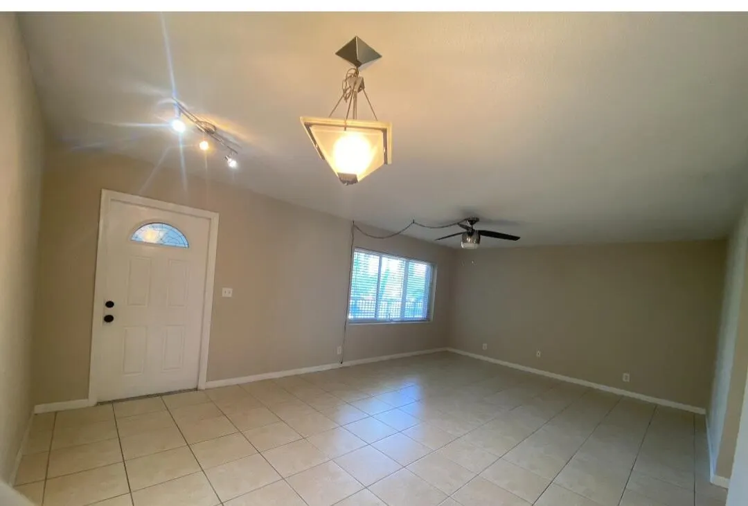 124 Yacht Club Dr. Drive, #8