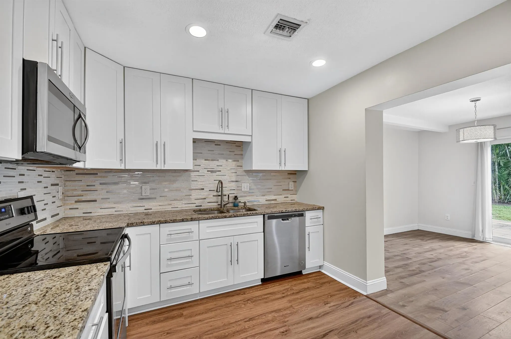 422 W Ocean Avenue
