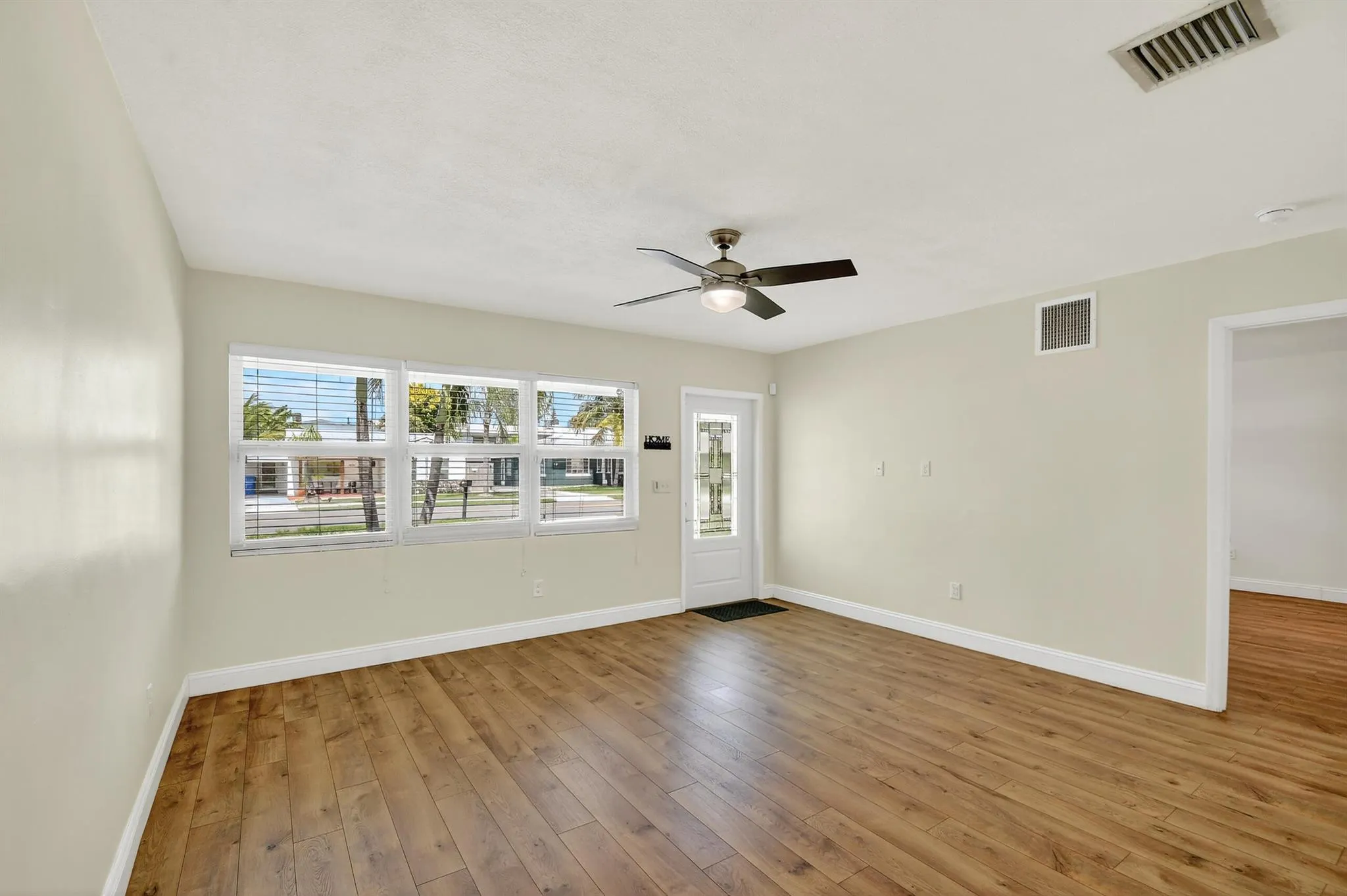 422 W Ocean Avenue