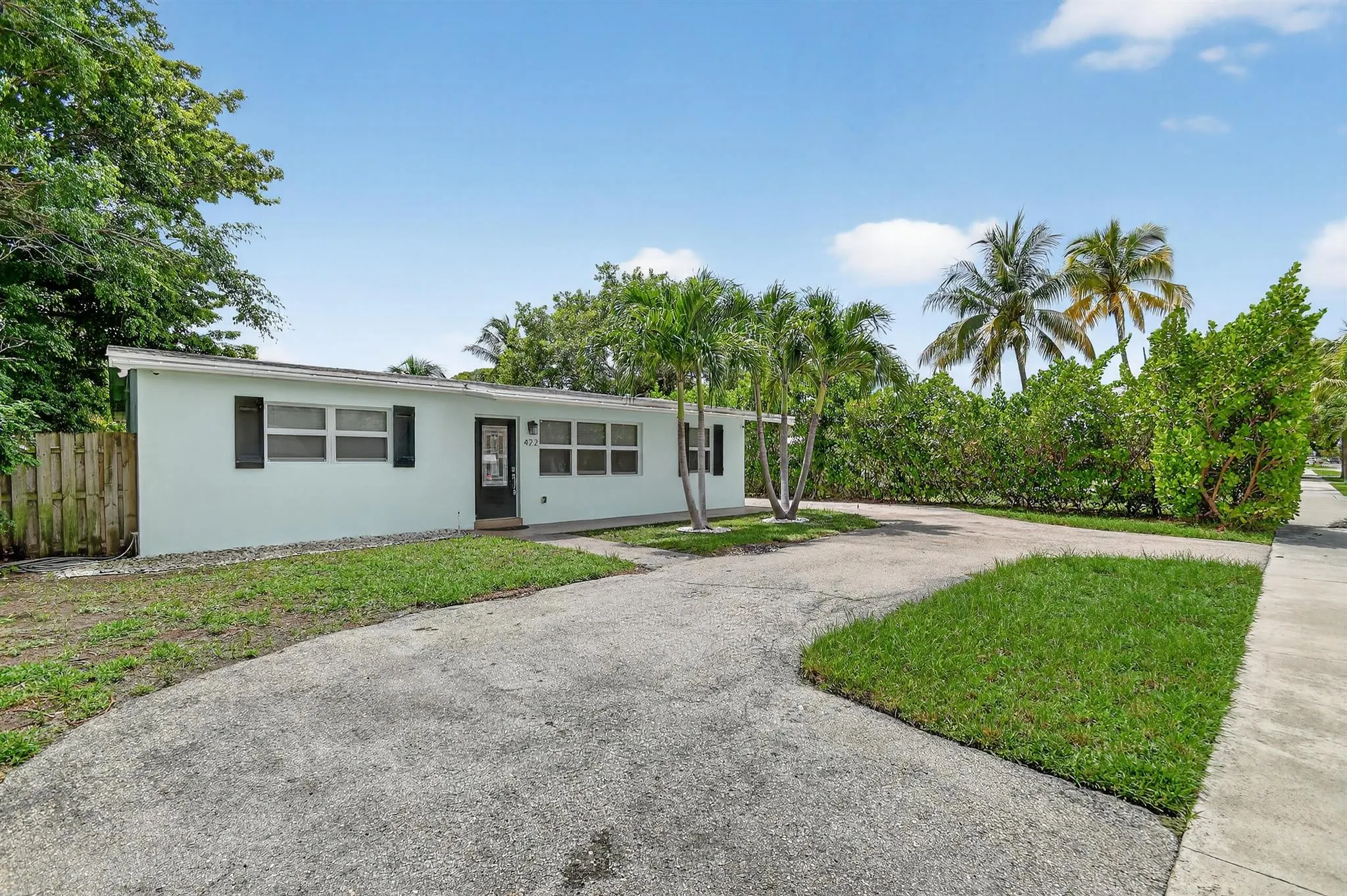 422 W Ocean Avenue