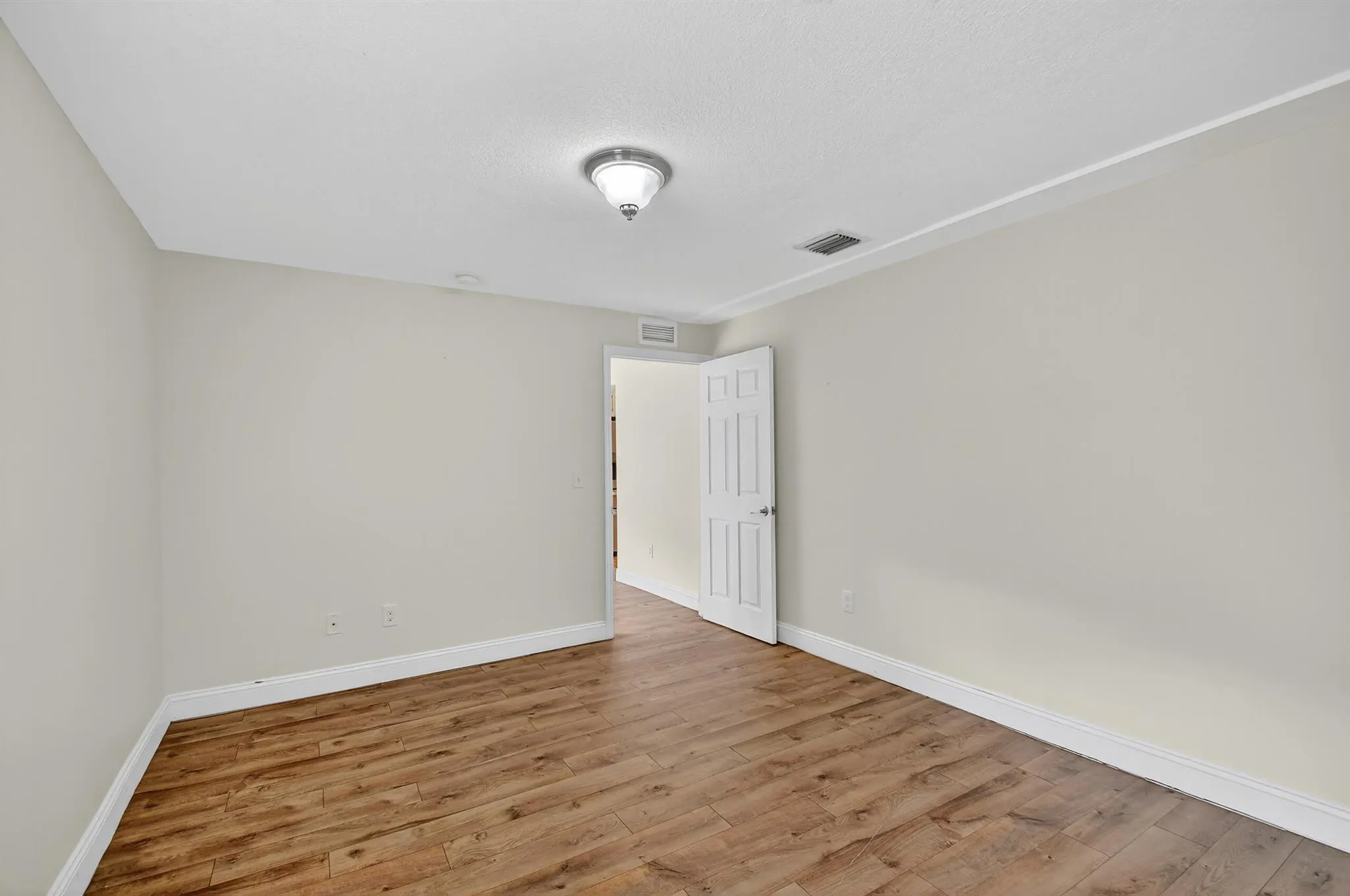 422 W Ocean Avenue