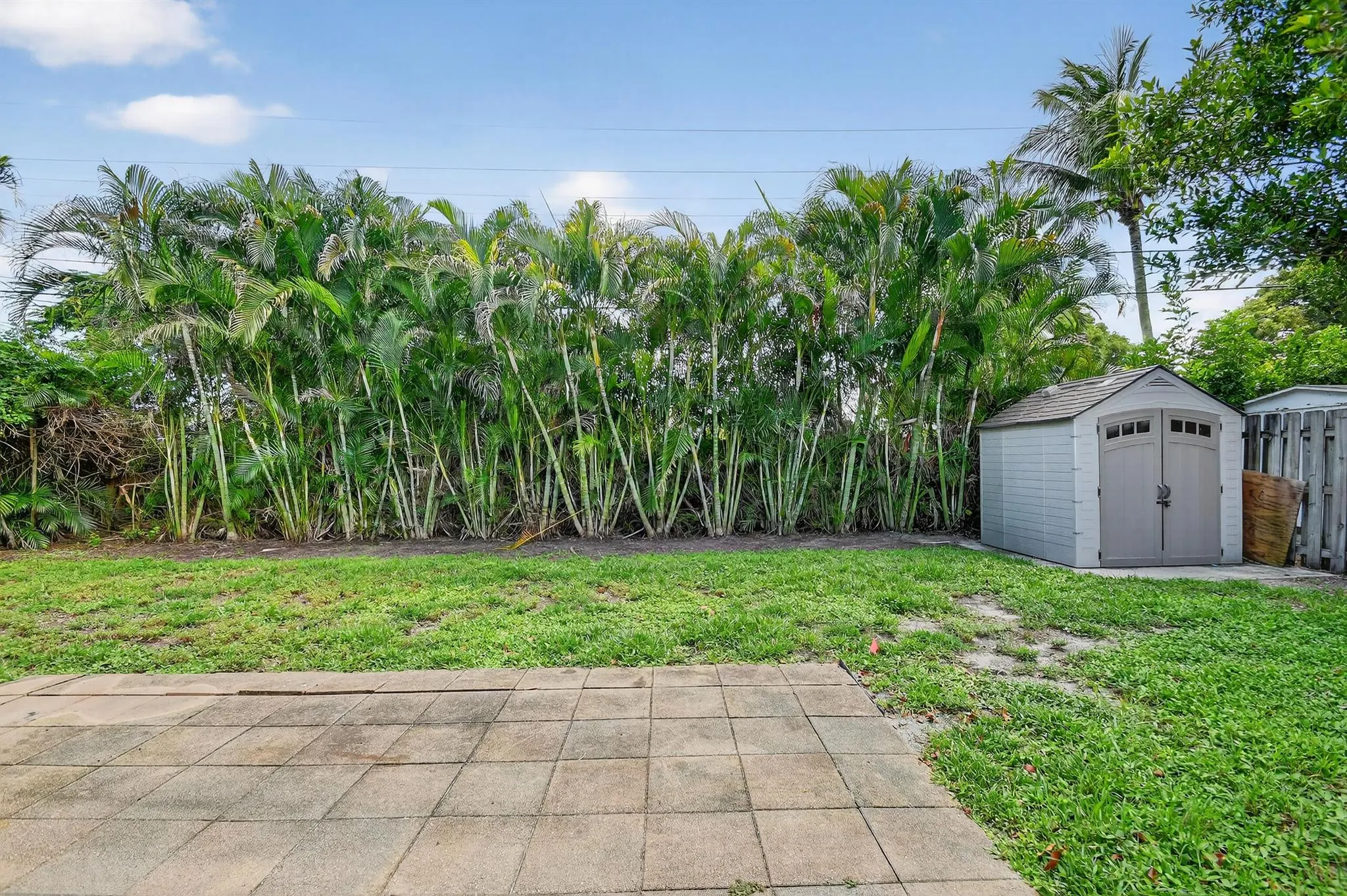 422 W Ocean Avenue