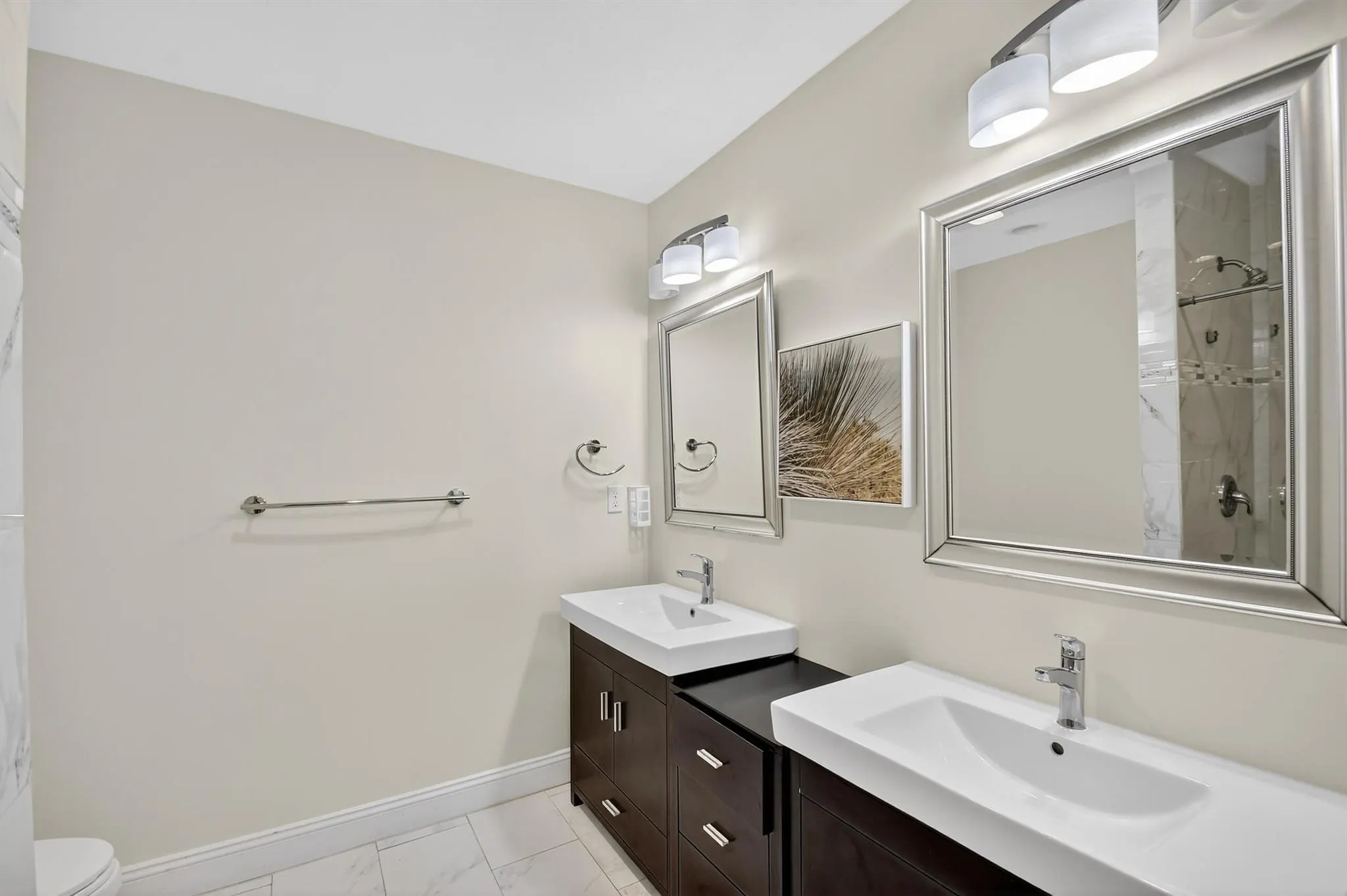 422 W Ocean Avenue