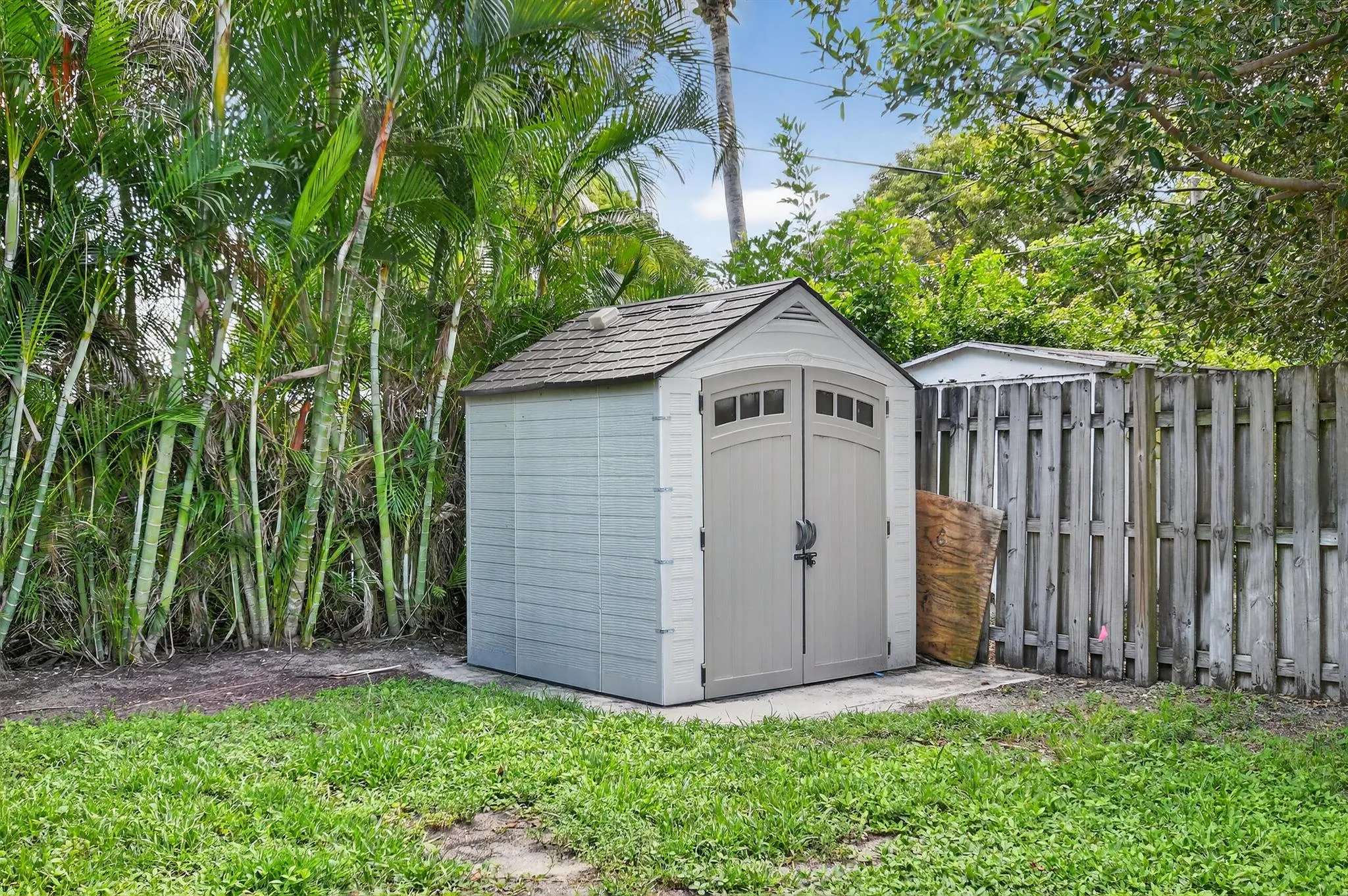 422 W Ocean Avenue