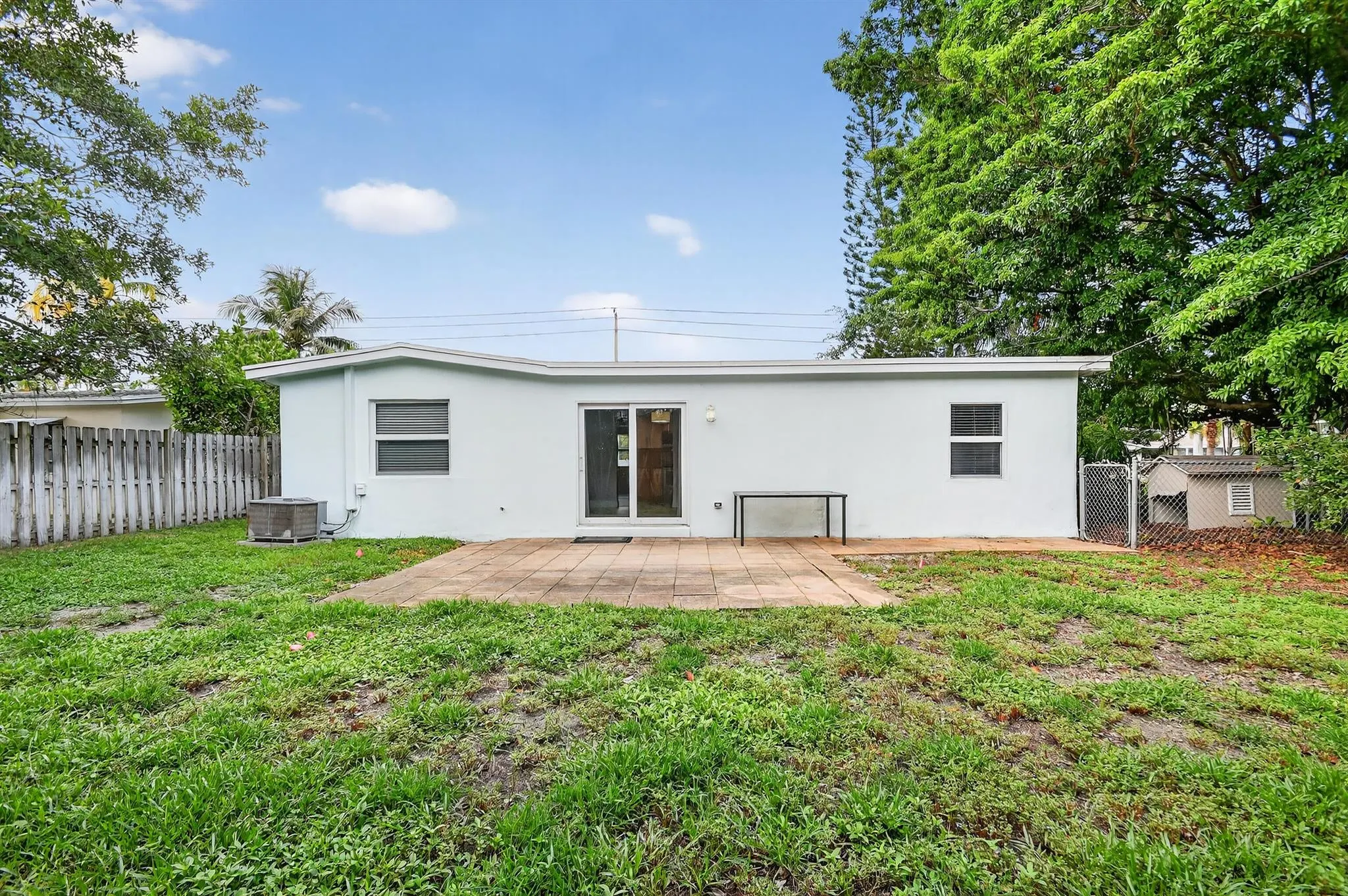 422 W Ocean Avenue