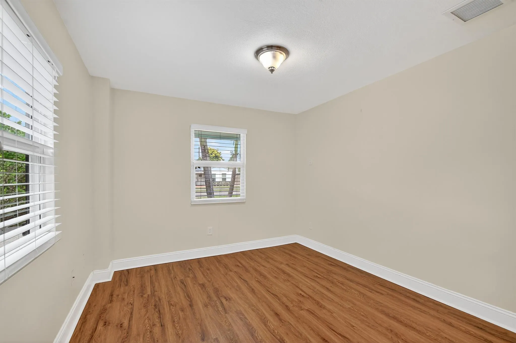 422 W Ocean Avenue