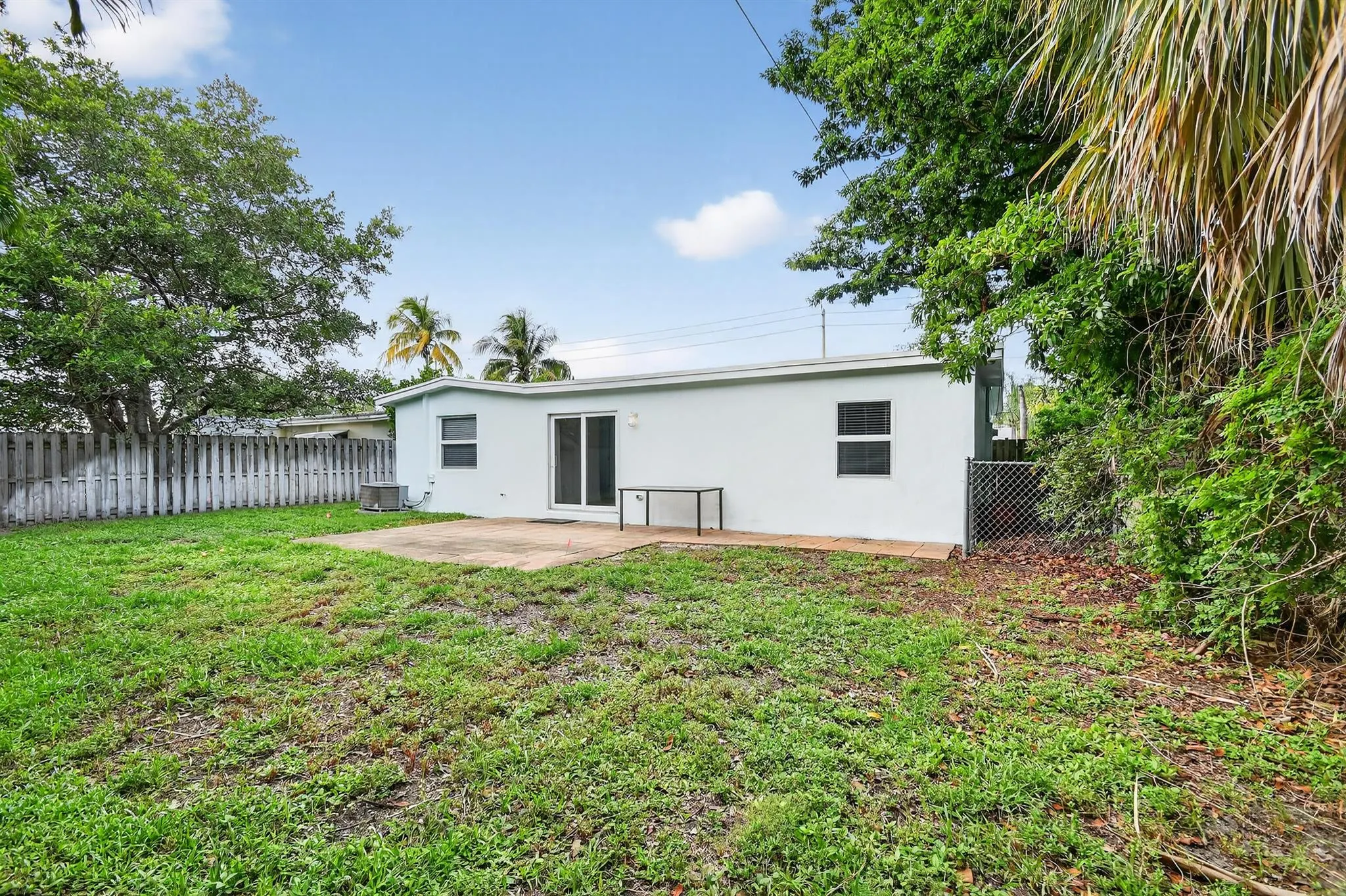 422 W Ocean Avenue
