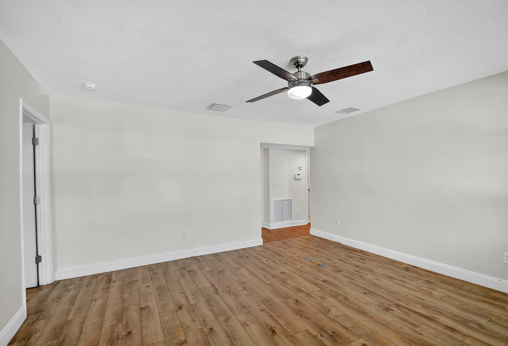 422 W Ocean Avenue