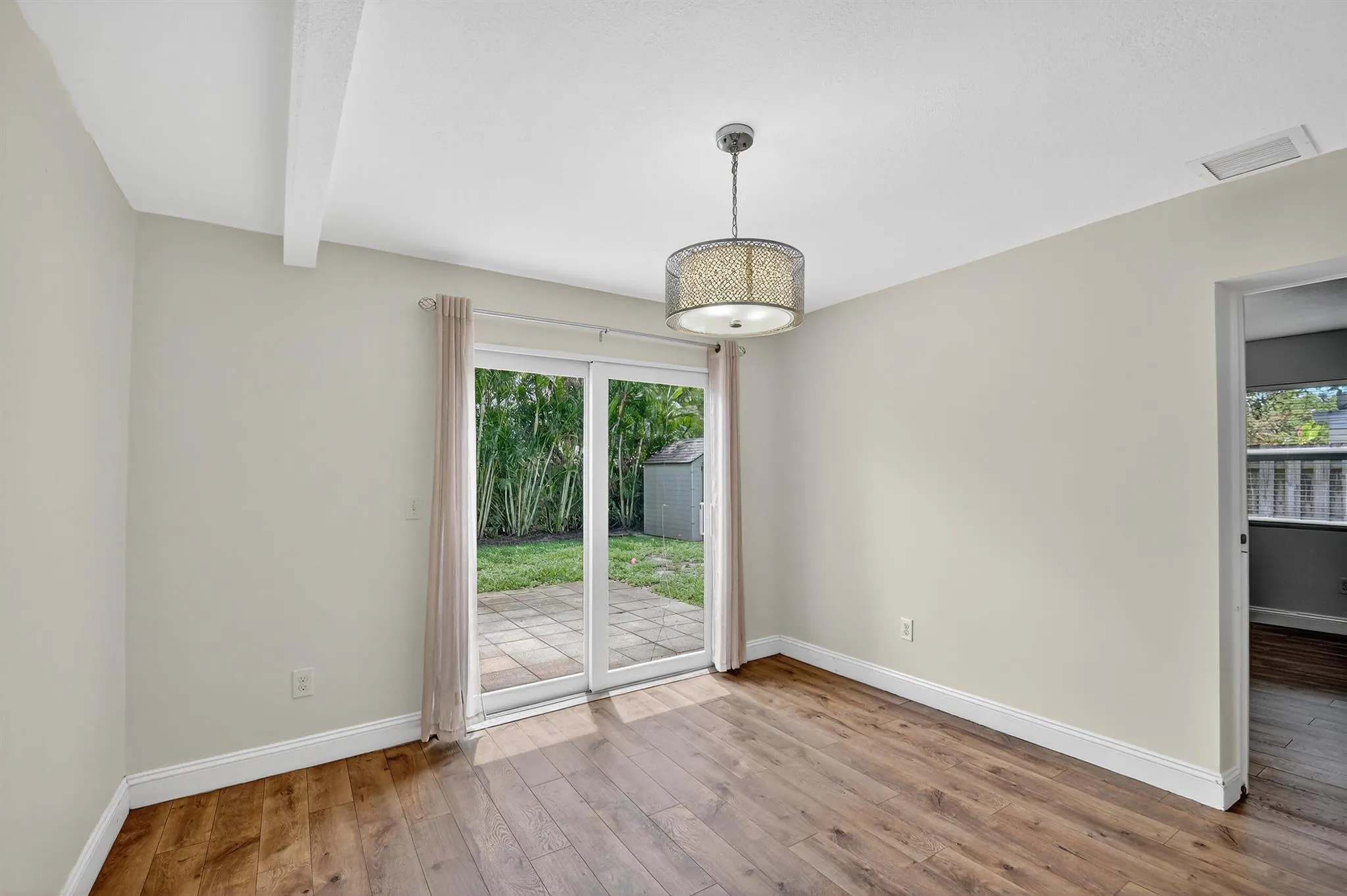 422 W Ocean Avenue