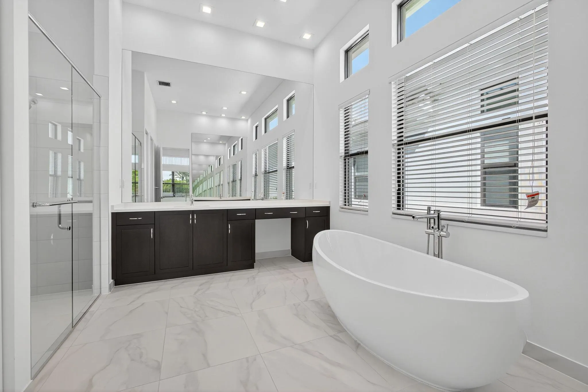 13069 Feathering Way