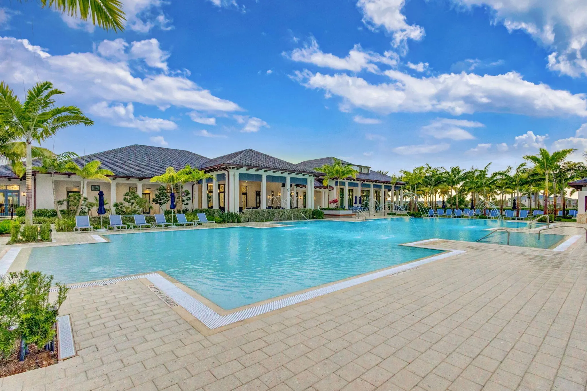 13069 Feathering Way