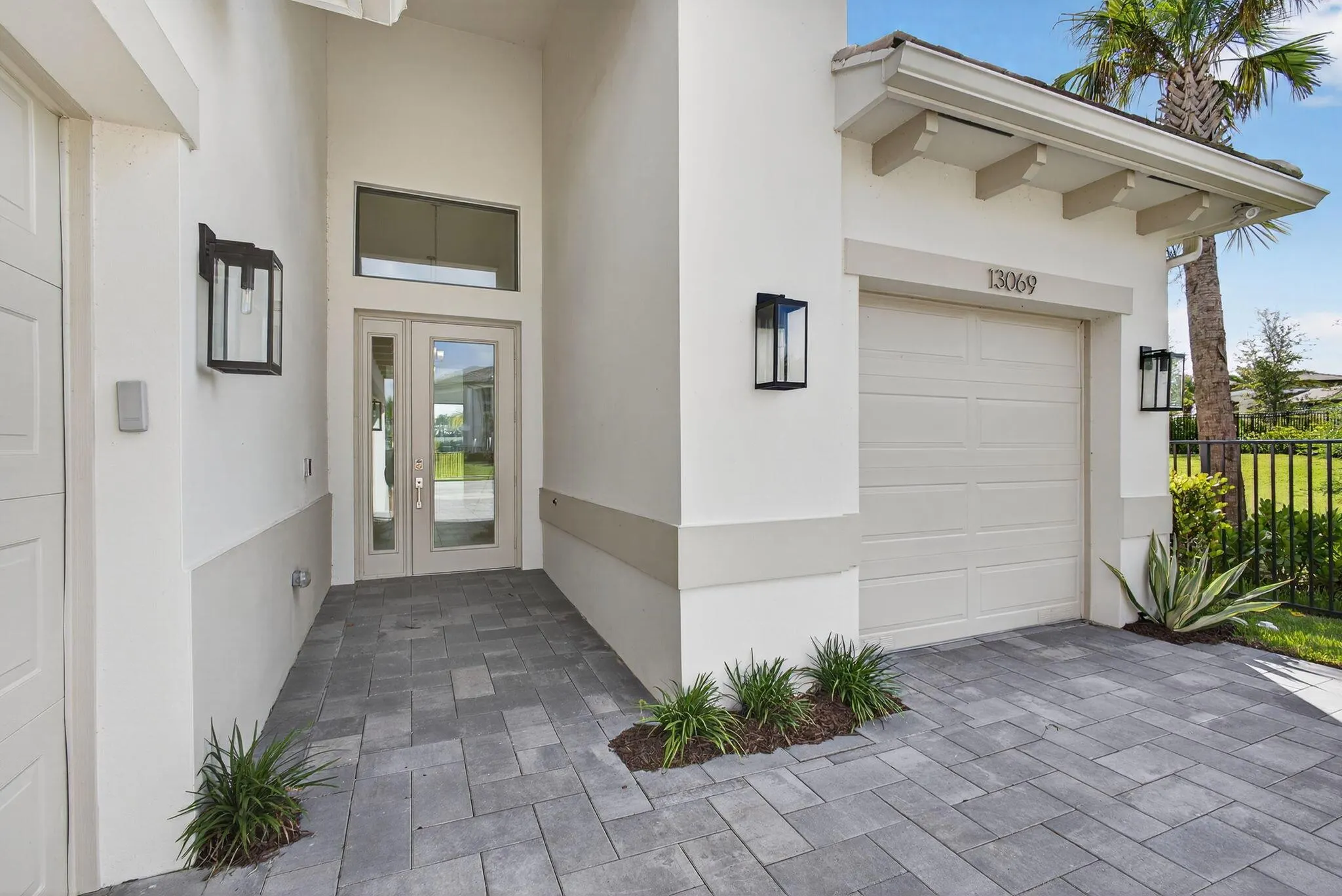 13069 Feathering Way