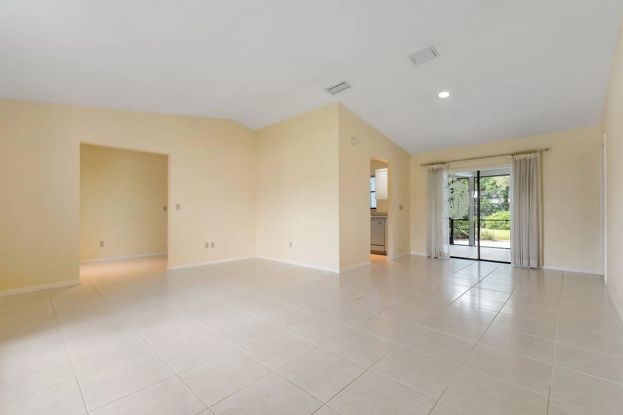 2042 SE Pyramid Road