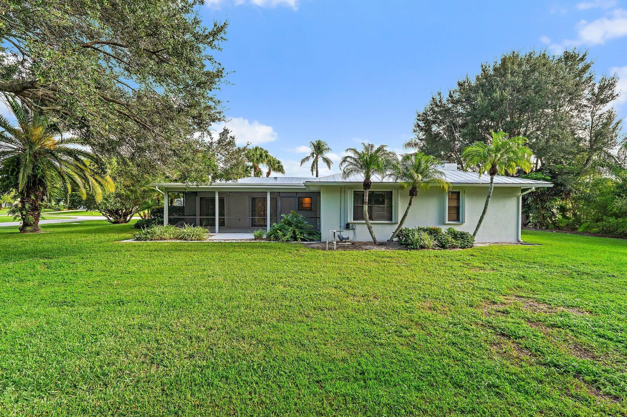 2042 SE Pyramid Road