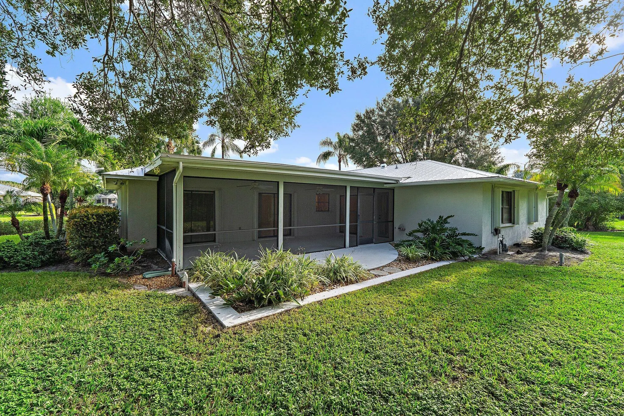 2042 SE Pyramid Road