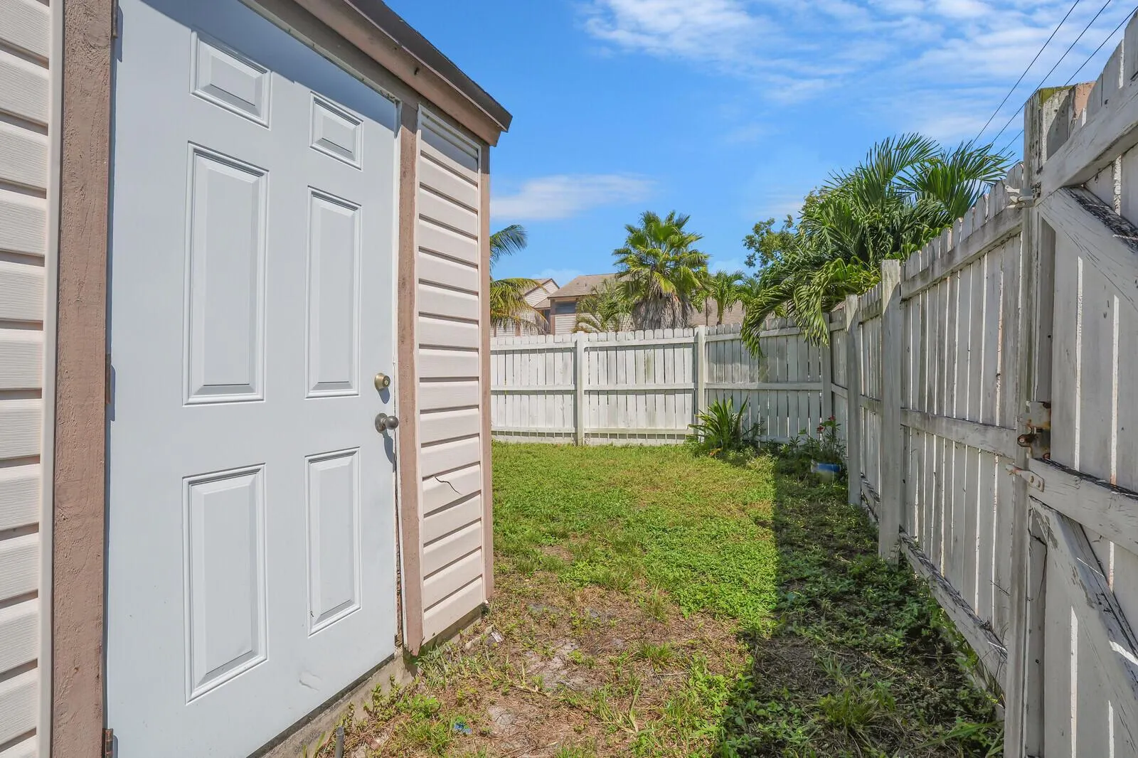 118 Sherwood Circle, #8a