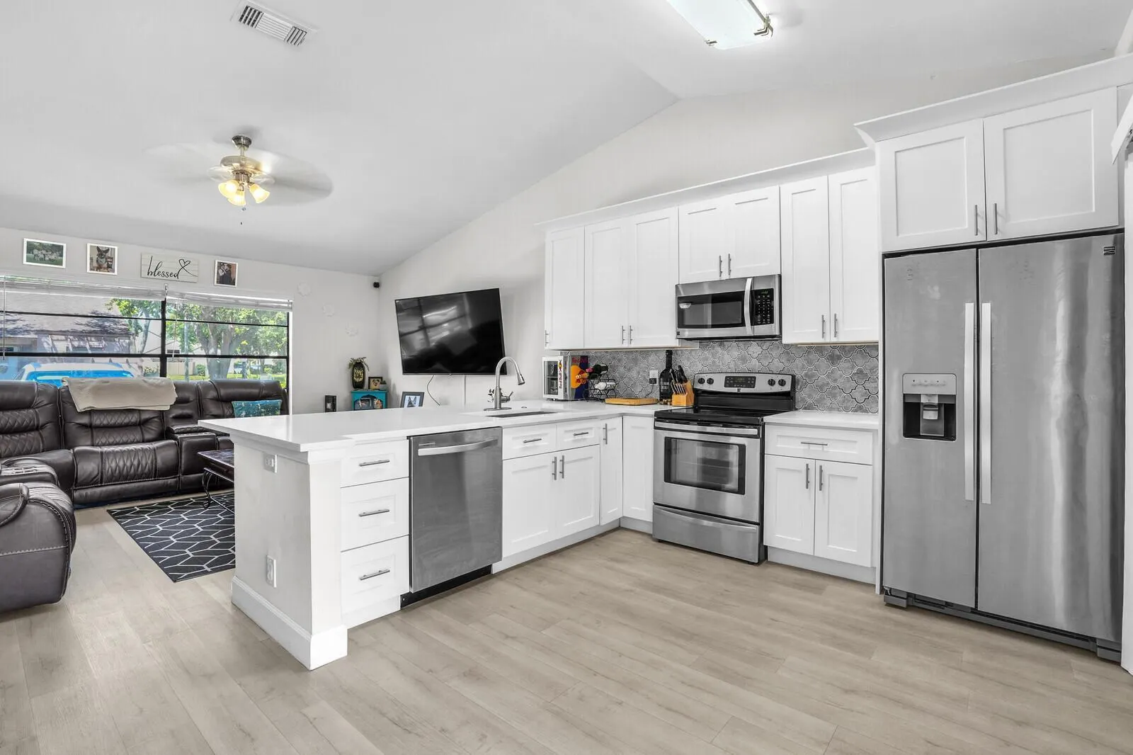 118 Sherwood Circle, #8a