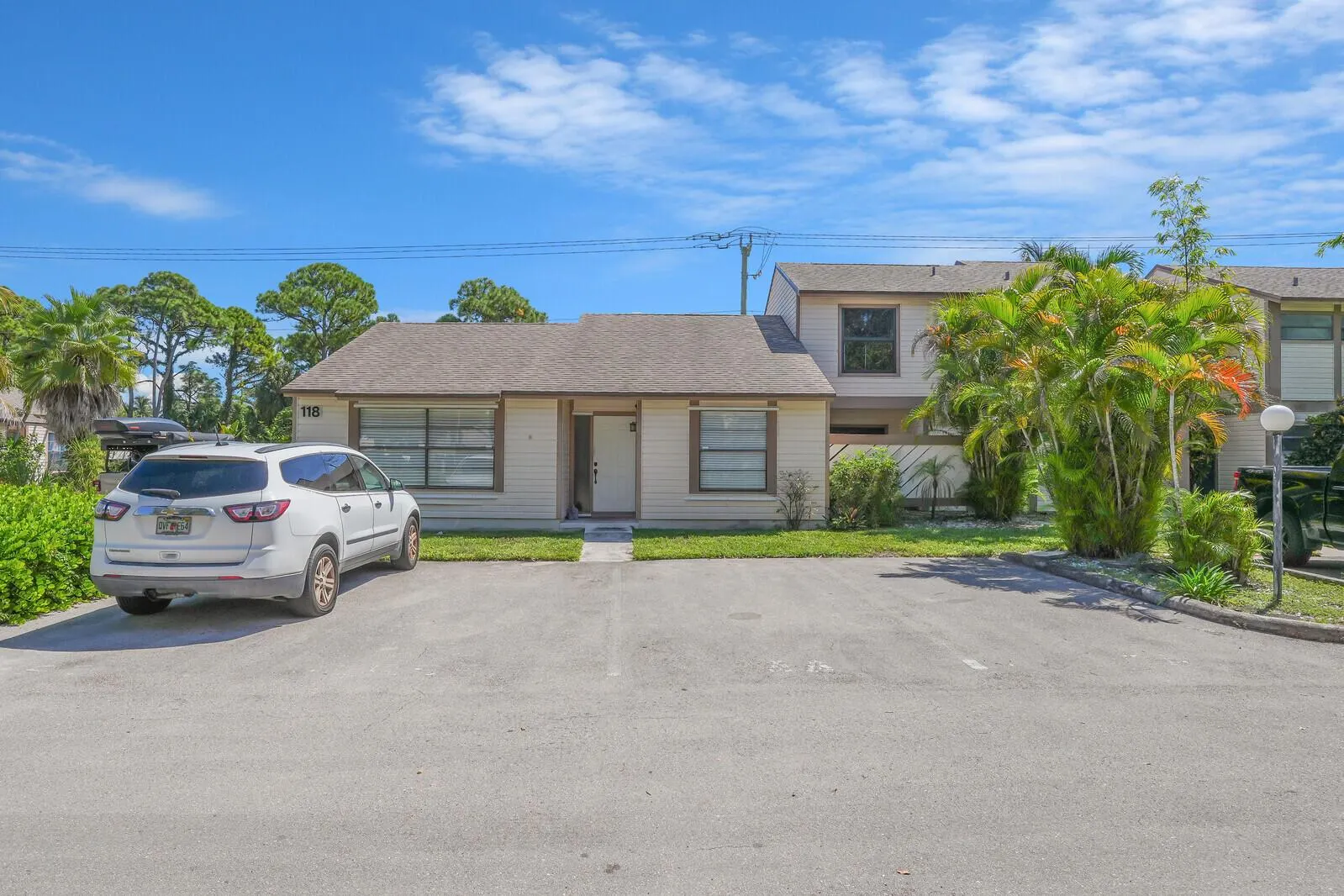 118 Sherwood Circle, #8a