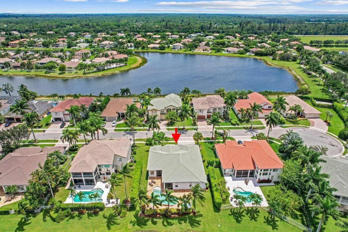 11727 Paradise Cove Lane