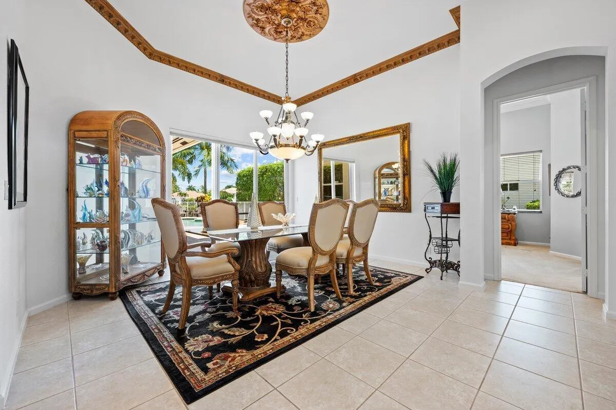 11727 Paradise Cove Lane