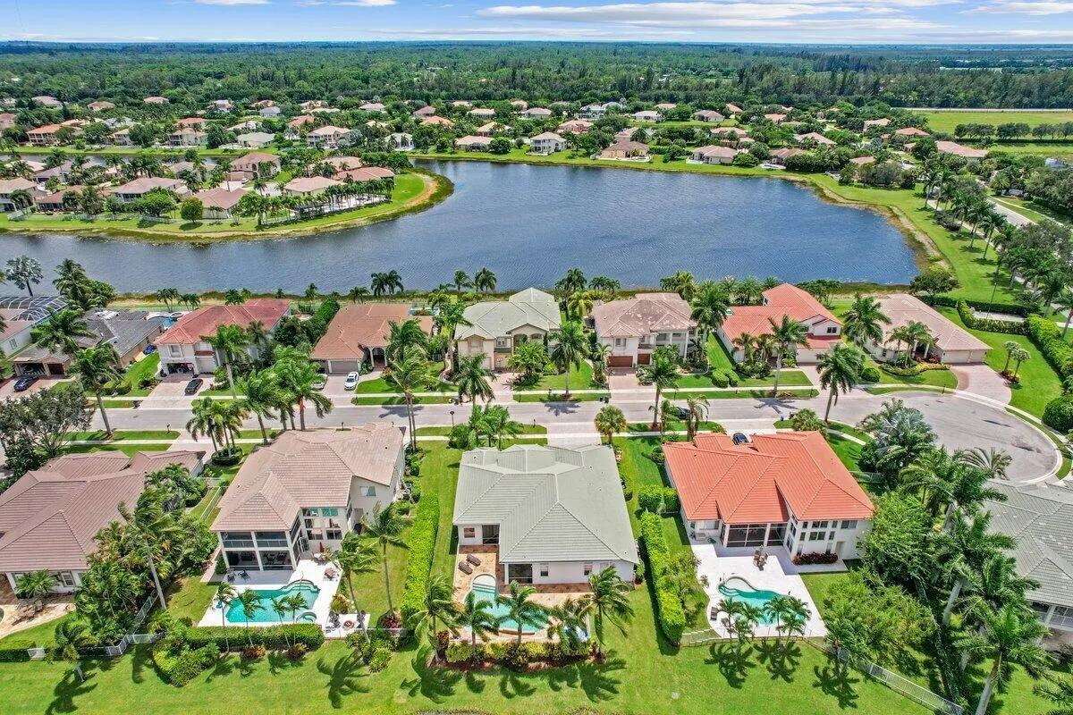 11727 Paradise Cove Lane