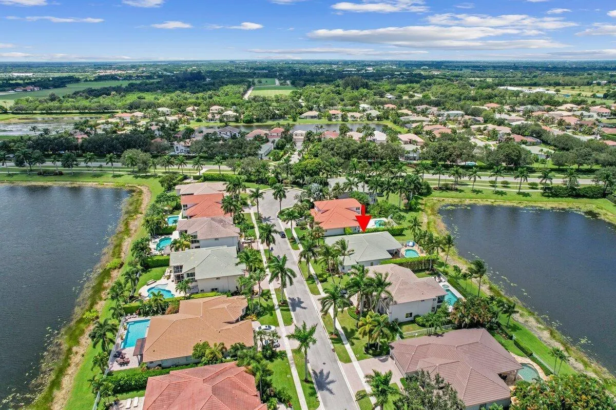 11727 Paradise Cove Lane