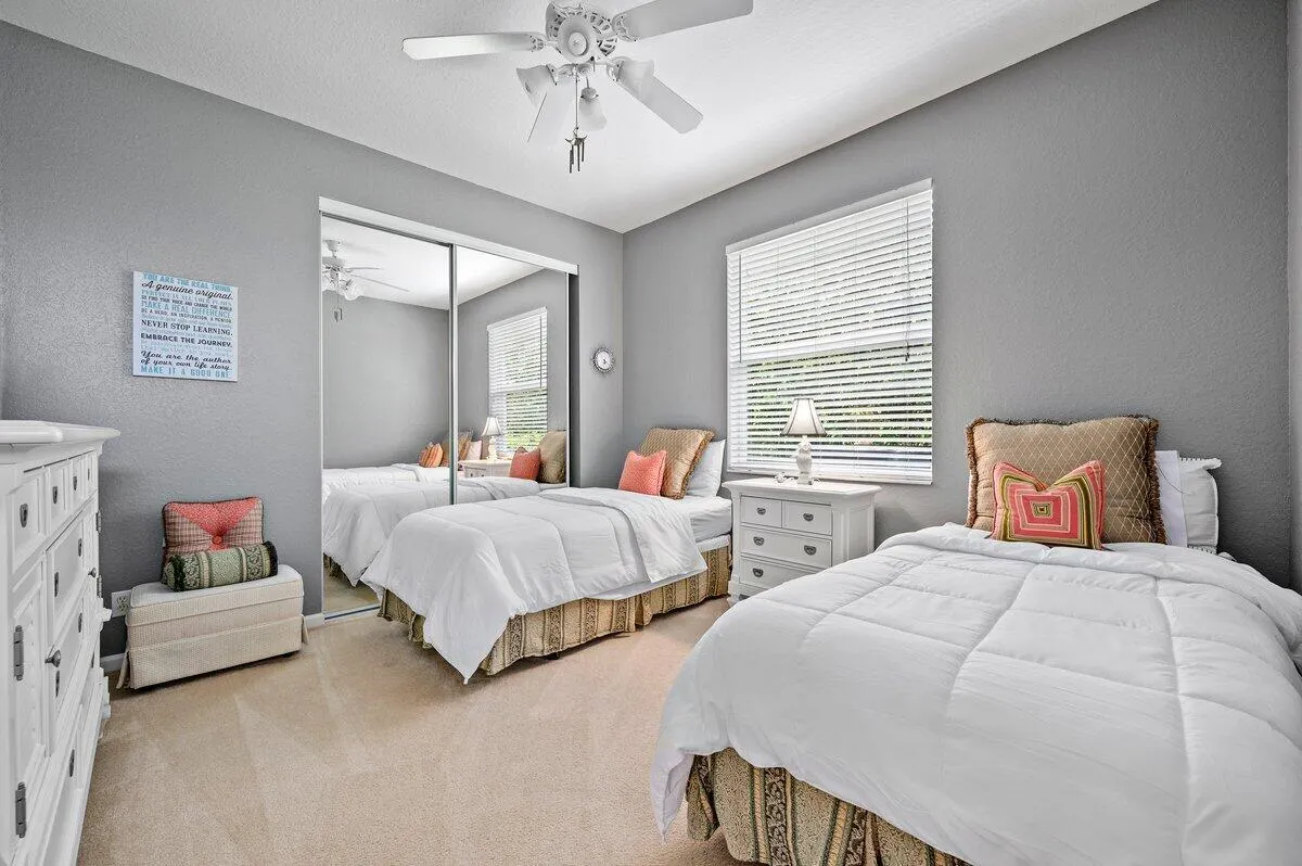 11727 Paradise Cove Lane