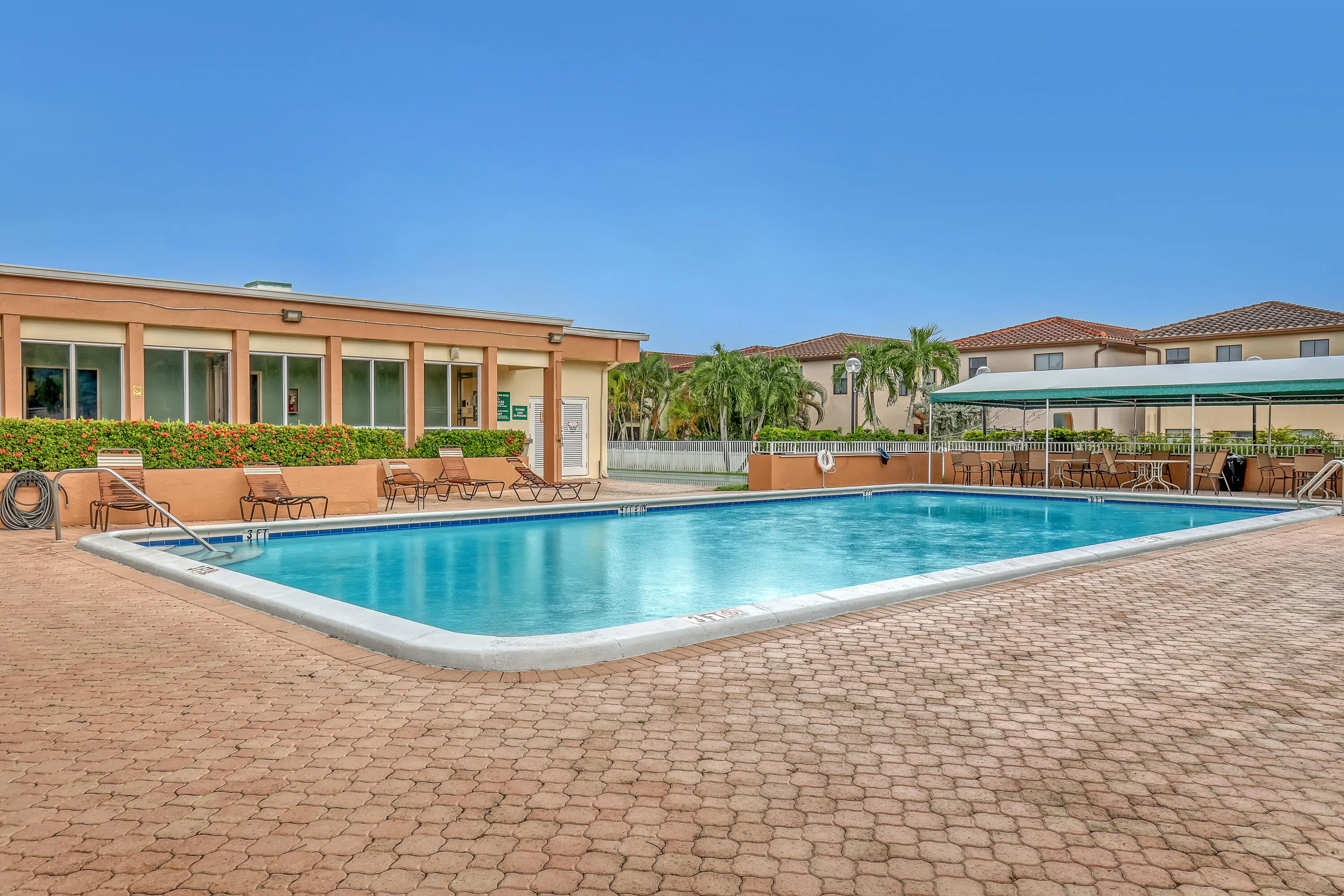 5190 E Sabal Palm Boulevard, #216