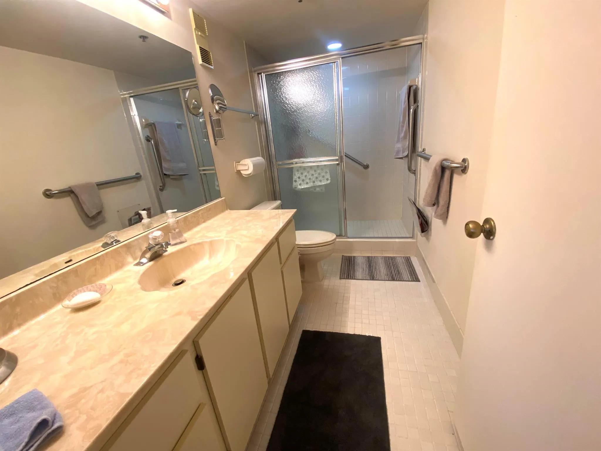 7260 Kinghurst Drive, #503
