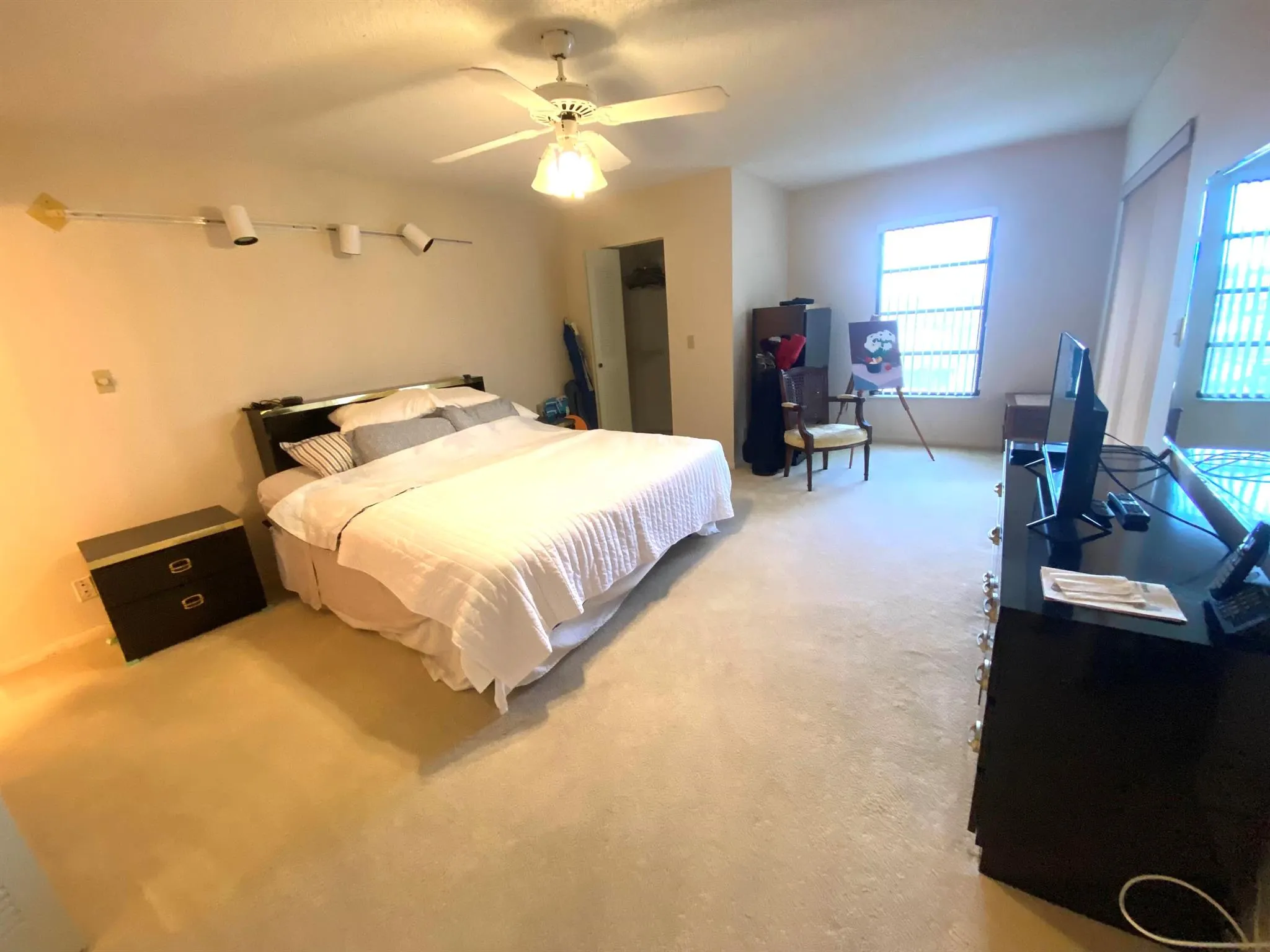 7260 Kinghurst Drive, #503